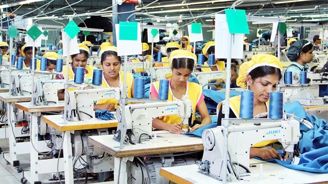 How to improve productivity in the apparel industry